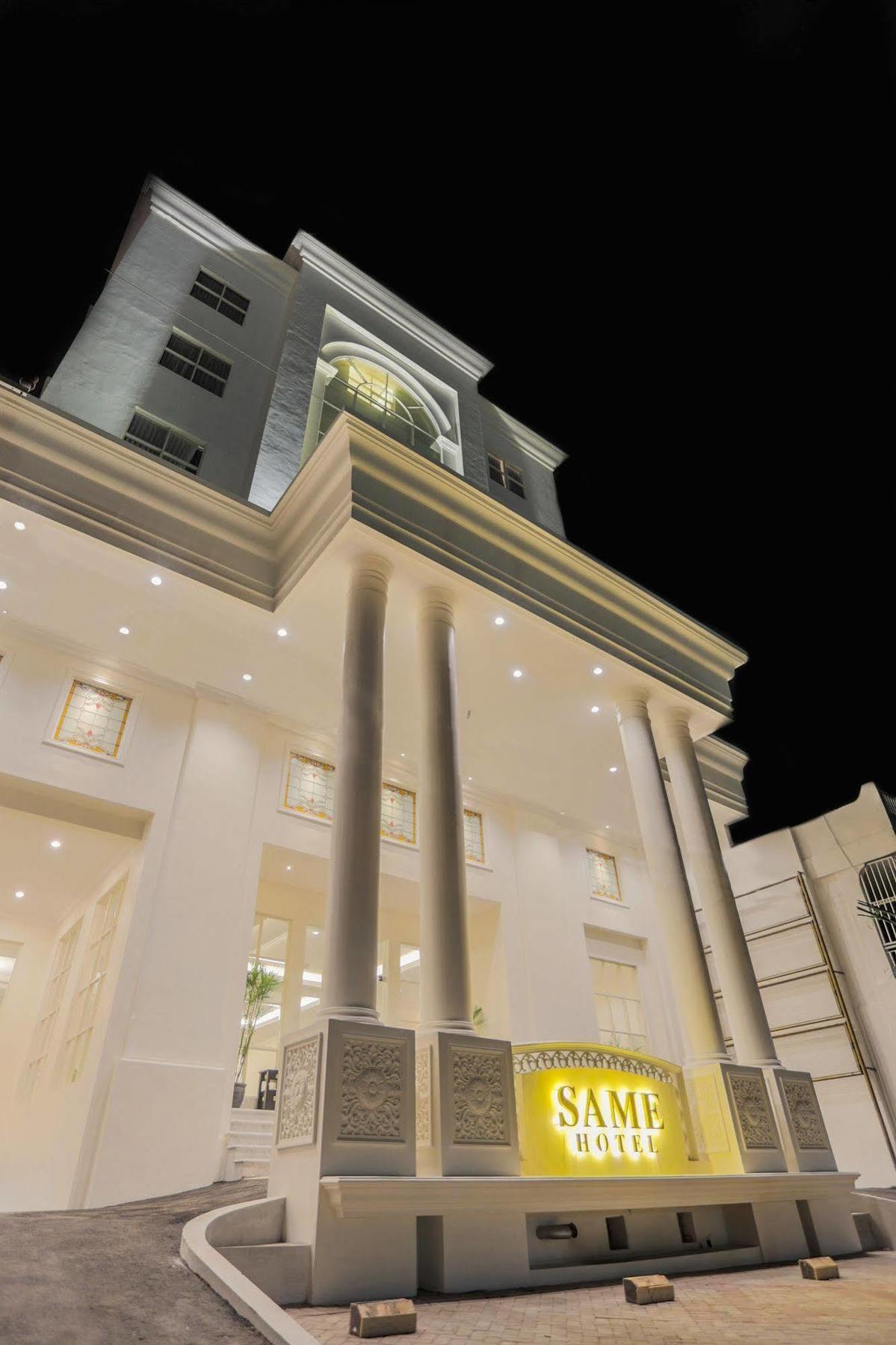 Same Hotel Malang Exterior foto